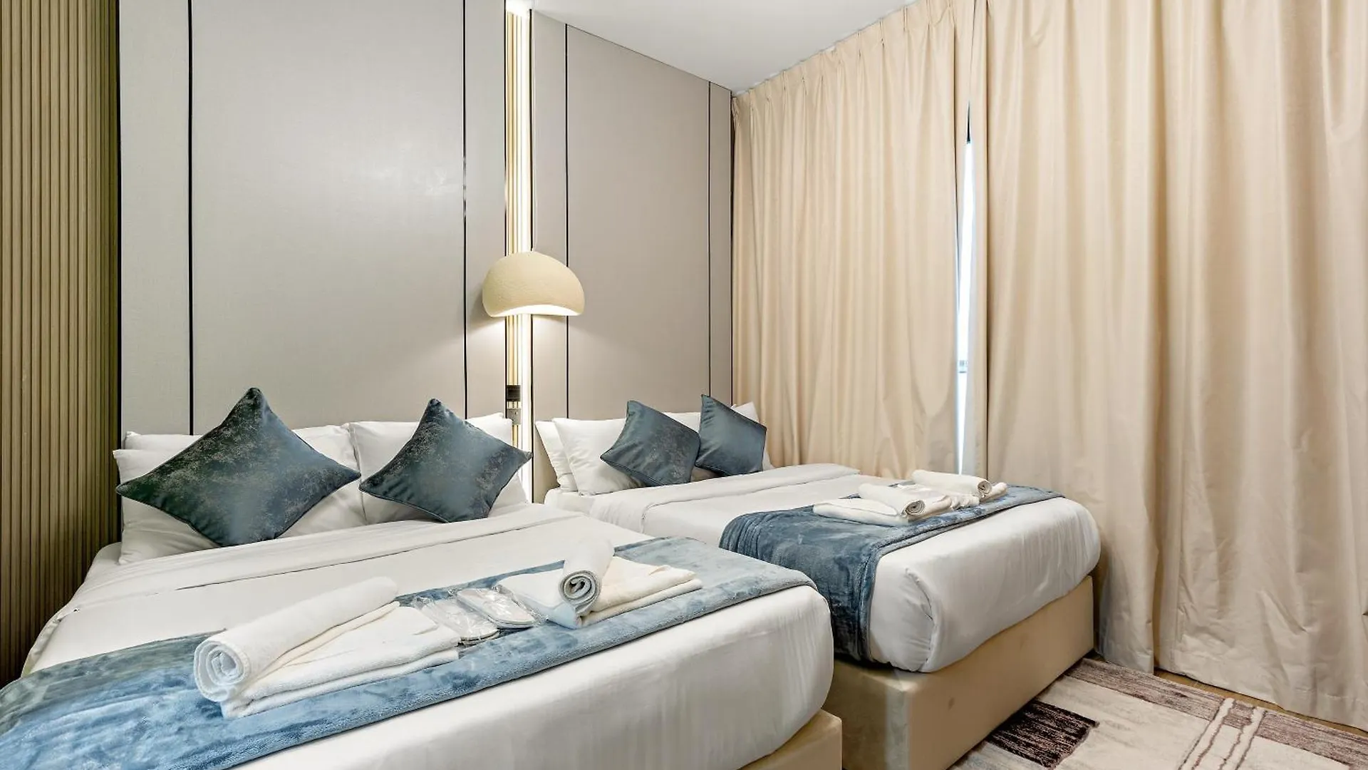 Daire Lakeside Luxury Living In Al Maryah Island Abu Dabi Birleşik Arap Emirlikleri