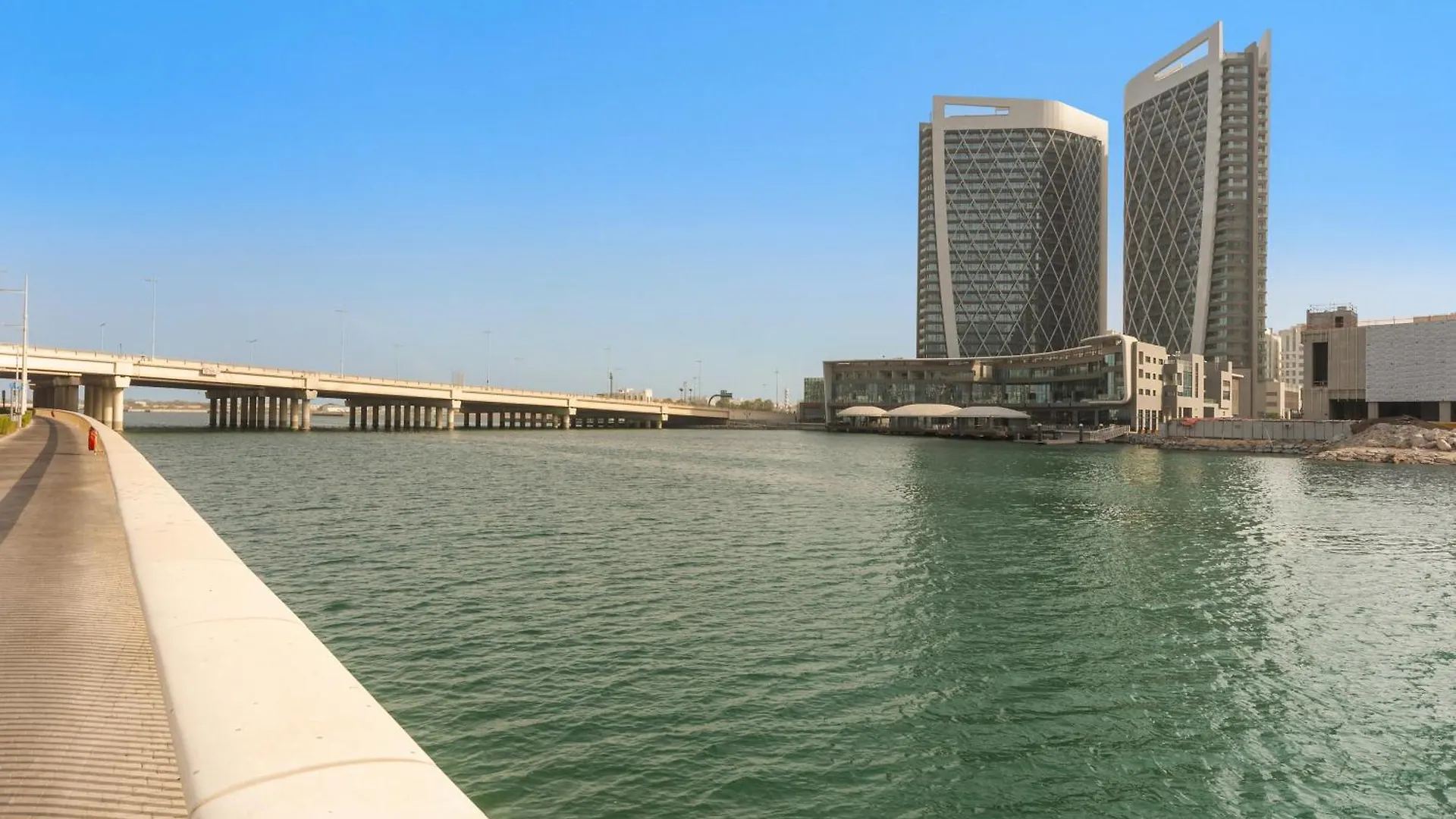 Lakeside Luxury Living In Al Maryah Island Abu Dabi Daire